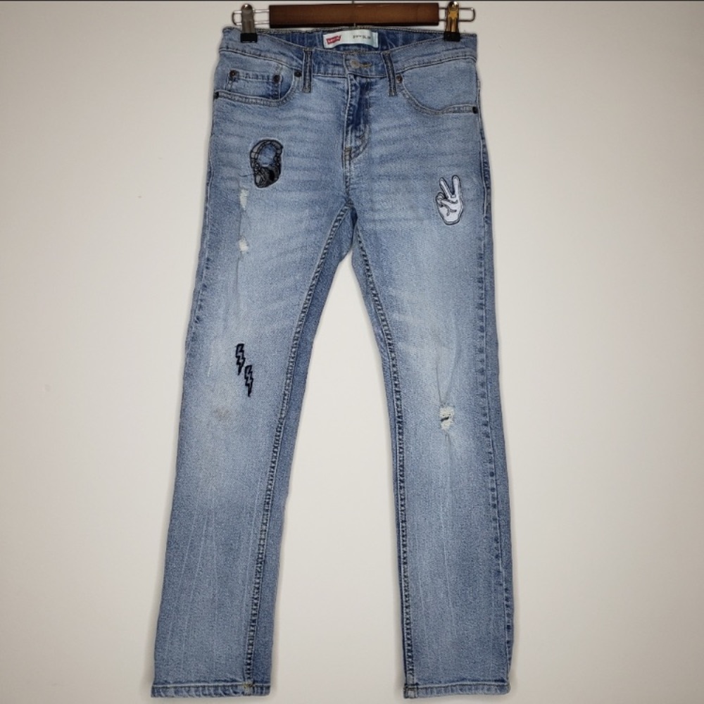 Levi’s 511 SLIM Awesome patch Jeans fits‎ like a women’s 0 26/26